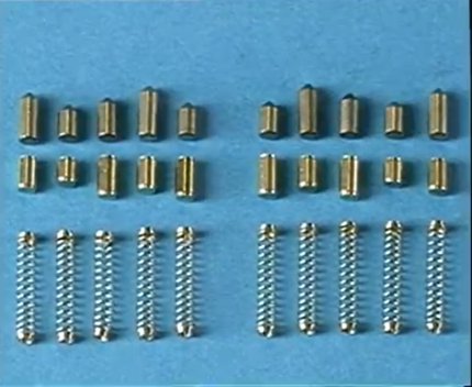 Lock-inside-springs-pins.jpg